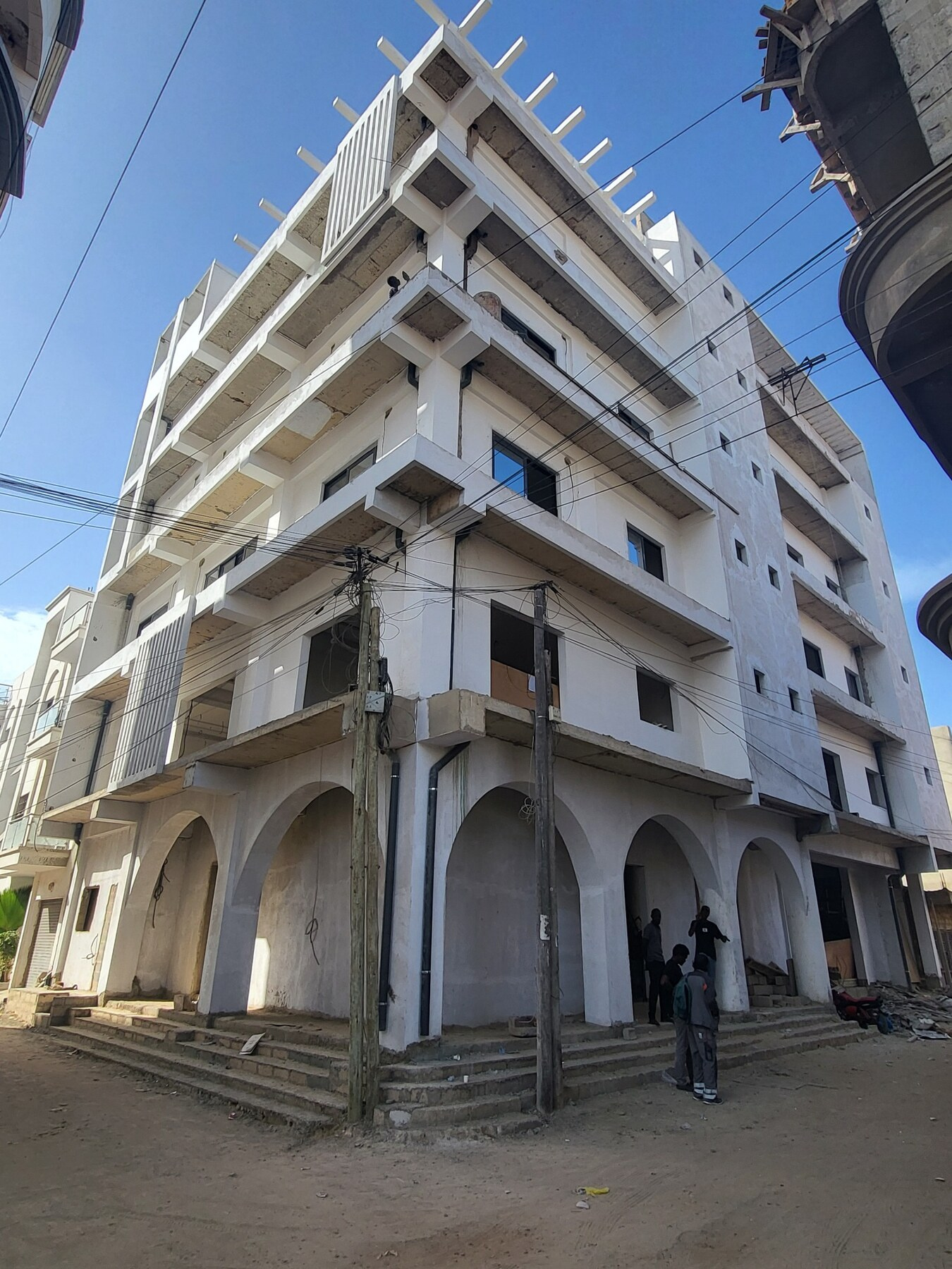 Chantier de la Zawiya R+5 accompagnée par SART Group et Do Stars Holding